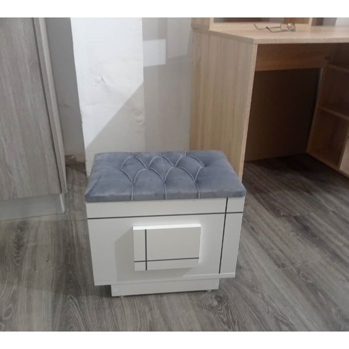 Pouffe Coffre Design avec Assise Capitonnée